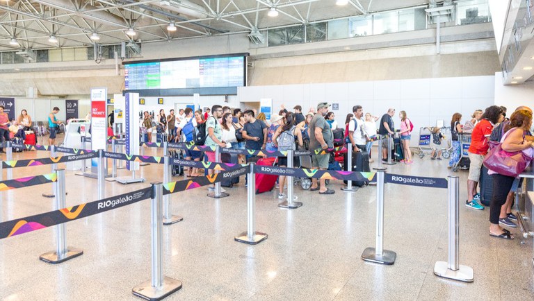 Mais de 8 milhões de passageiros voaram pelo Brasil em agosto Mais de 8 milhões de passageiros voaram pelo Brasil em agosto