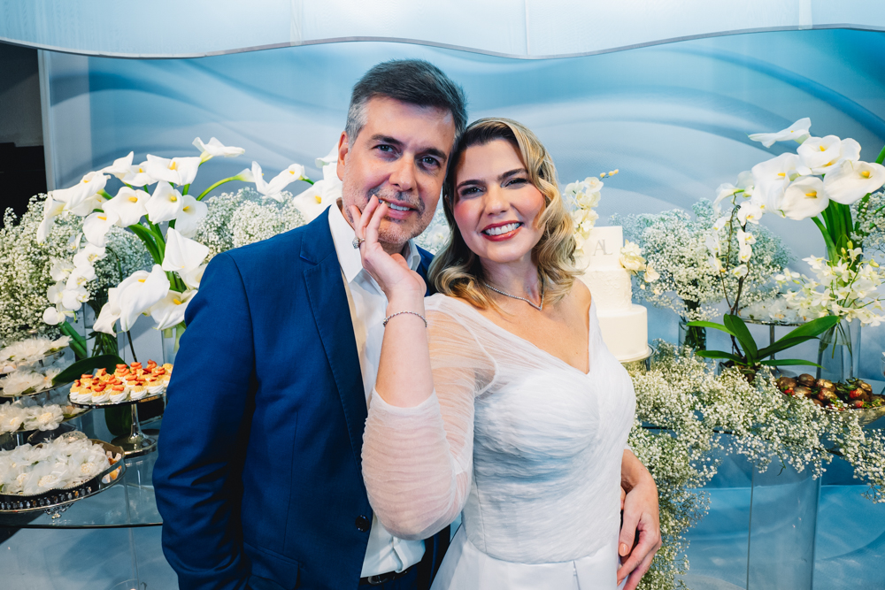 Alexandre Pereira e Lili Meira celebram 25 anos de união com uma festa memorável Alexandre Pereira e Lili Meira celebram 25 anos de união com uma festa memorável