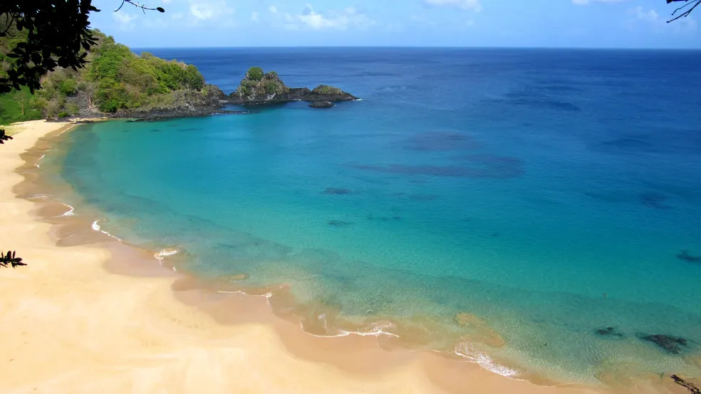 Praia em Fernando de Noronha é eleita a melhor do mundo pelo Trip Advisor Praia em Fernando de Noronha é eleita a melhor do mundo pelo Trip Advisor