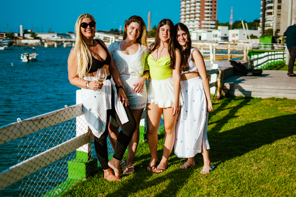 Conceição Martins, Rebeca Aguiar, Ana Júlia Aguiar E Lívia Gomes (1)