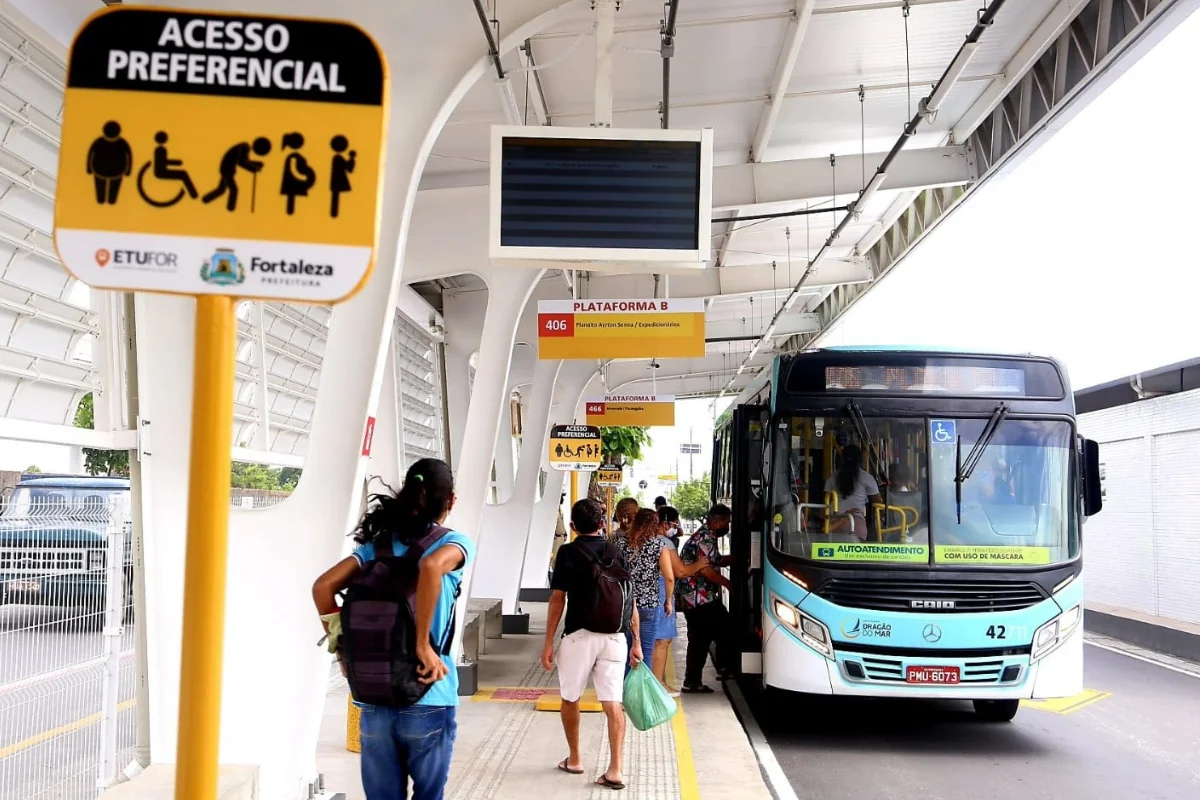 Vereadores aprovam gratuidade no transporte para estudantes que farão prova do IFCE Vereadores aprovam gratuidade no transporte para estudantes que farão prova do IFCE