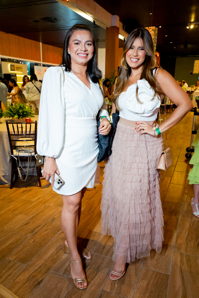 Gleice E Gabriela Sena De Carvalho