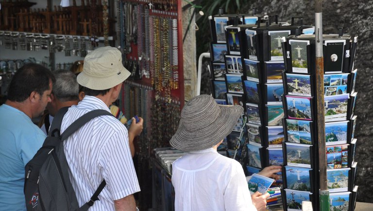 Brasil encerra 2024 com mais de 6,65 milhões de turistas estrangeiros; alta de 12,6%