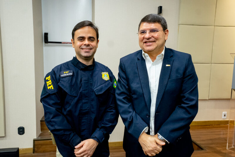 Brasil e o Mar no Século XXI - Almirante Júlio Moura Neto discute o futuro sustentável da Amazônia Azul