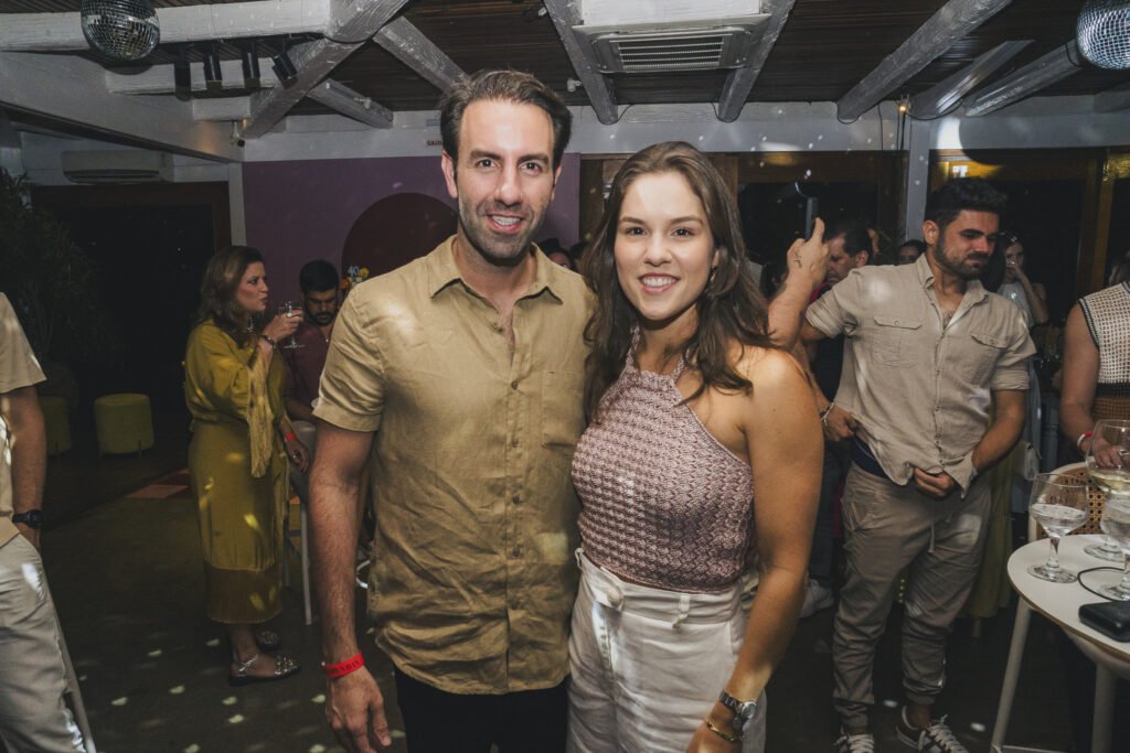 
				Victor E Daniela Frota
				