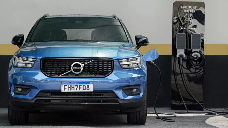 Volvo reflete e volta atrás em sua meta de fabricar só veículos elétricos até 2030 Volvo reflete e volta atrás em sua meta de fabricar só veículos elétricos até 2030
