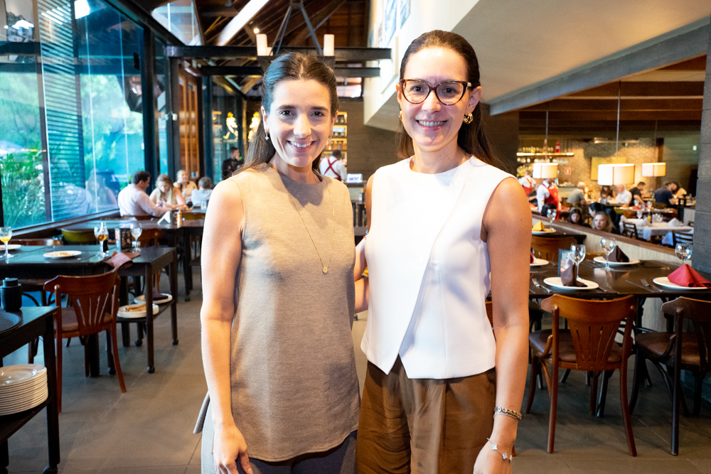 Camila Maia E Adriane Bezerra