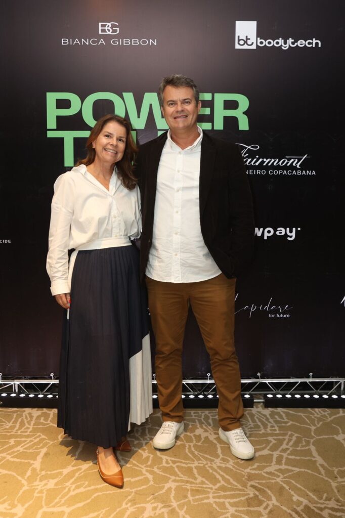 
				Emerson Martins E Patrícia Costa
				