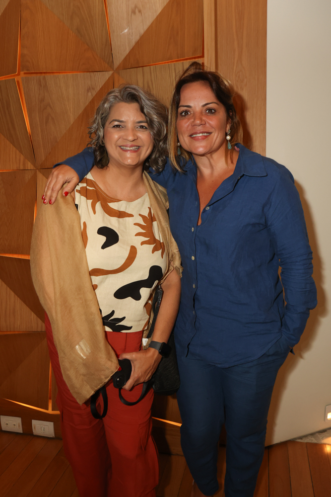 Gabriela Azevedo E Paula Simonsen