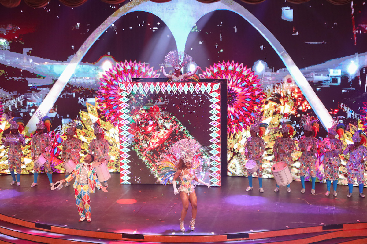 Roxy Dinner Show revoluciona o entretenimento no Rio de Janeiro Roxy Dinner Show revoluciona o entretenimento no Rio de Janeiro