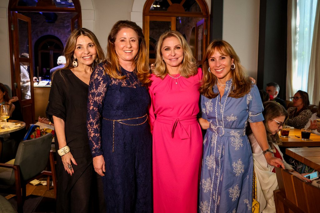 Kiki Bastos E Rosângela Vasconcelos , Regina Giacomelli E Andreia Rudge 5506