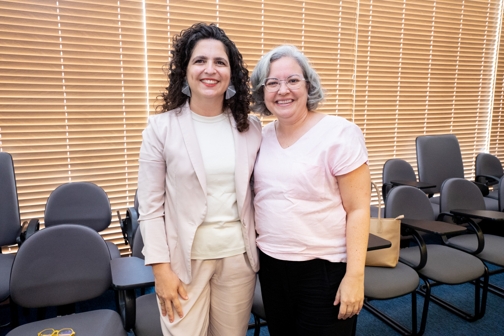 Larissa Menescal E Joana Nogueira