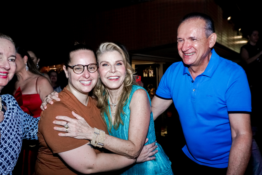 Marieta De Francesco, Rosângela De Francesco E Washington Araújo