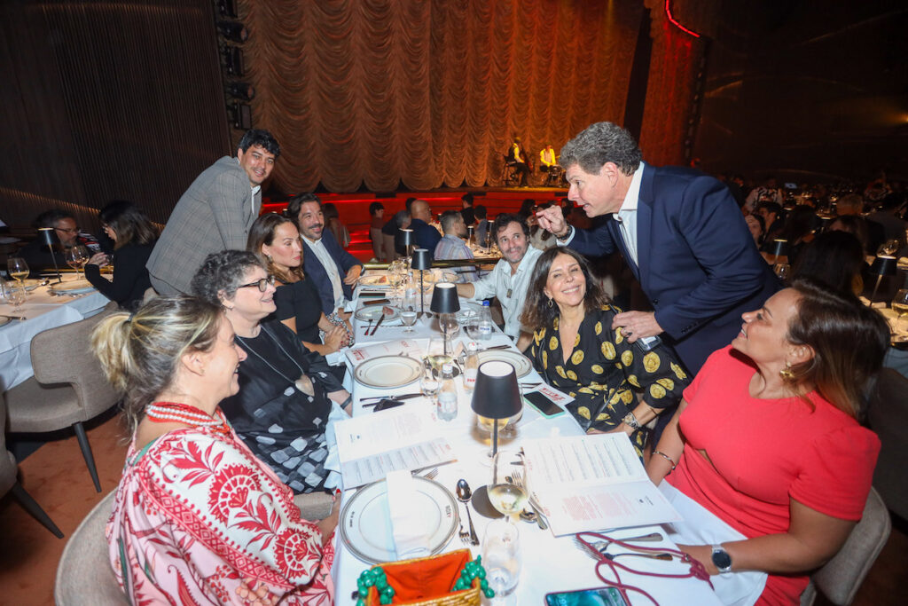 Mariliz Pereira Jorge, Cora Ronai, Marina Caruso, Rodrigo Pinto, Micael Langer, Lou Lacerda, Acciolye Paula Simonsen