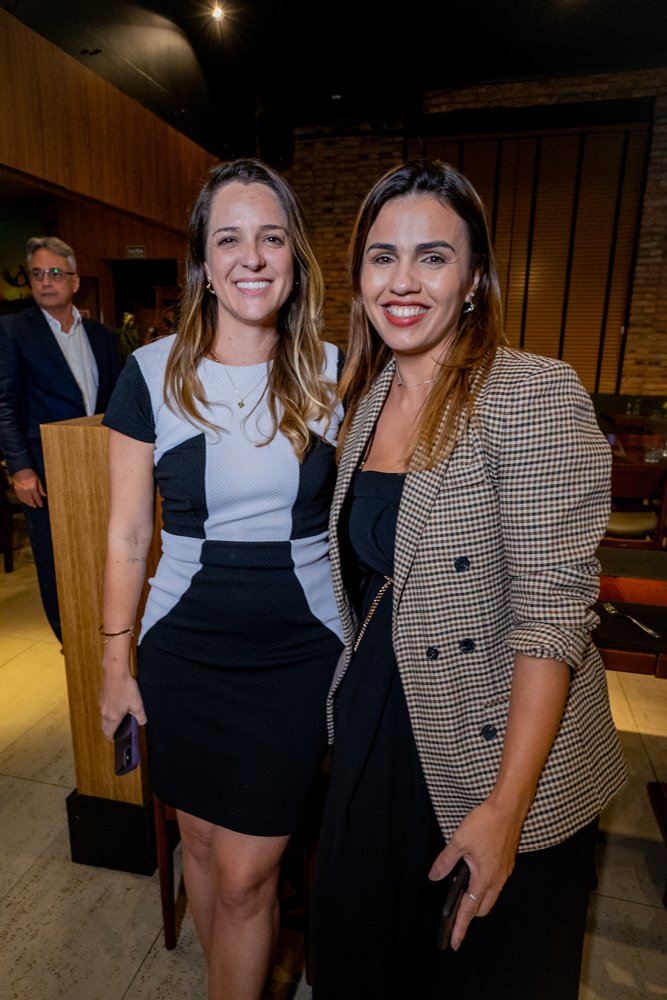 Natalie Batista E Regiane Chaves