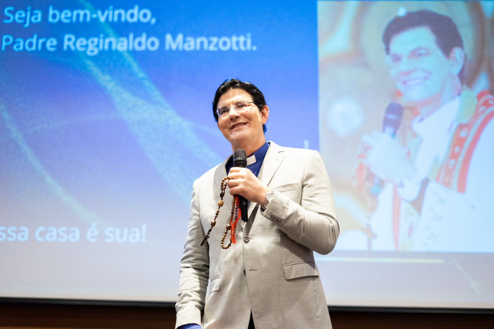 Padre Reginaldo Manzotti (7)