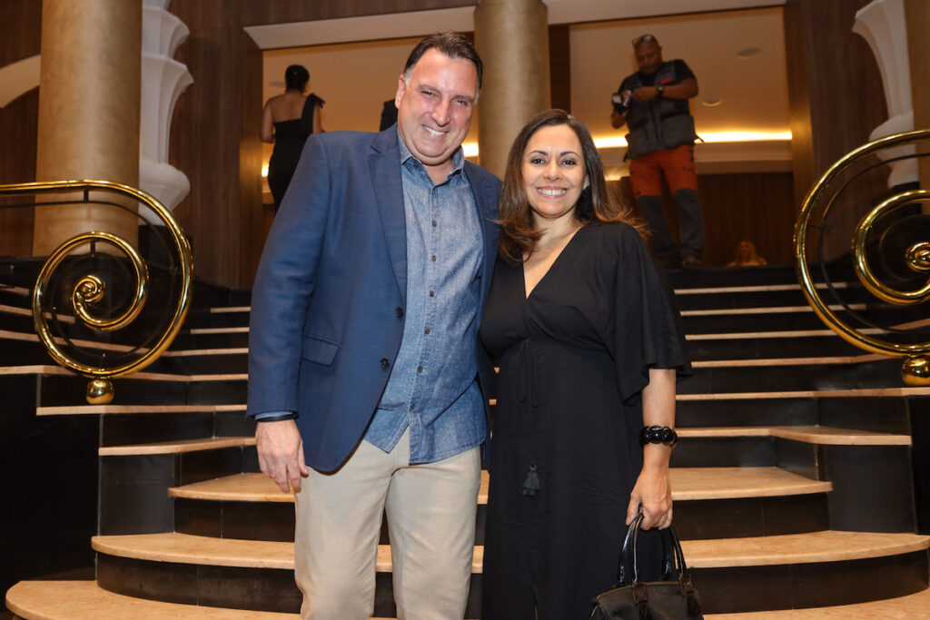 Pedro Guimarães E Esposa (1)