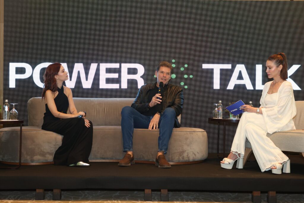 
				Powertalk Fairmont Rio 8
				