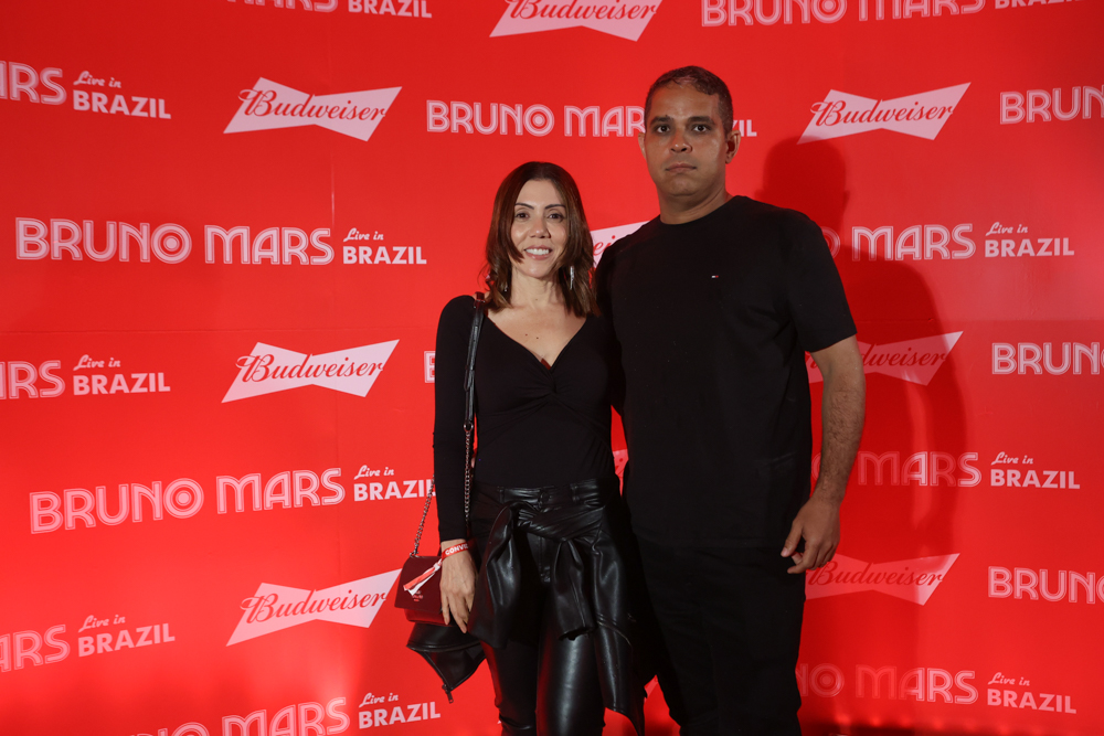 Rose Teixeira E Léo Pinheiro