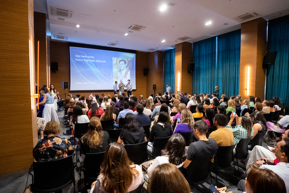 Visita E Padre Reginaldo Manzzotti (21)