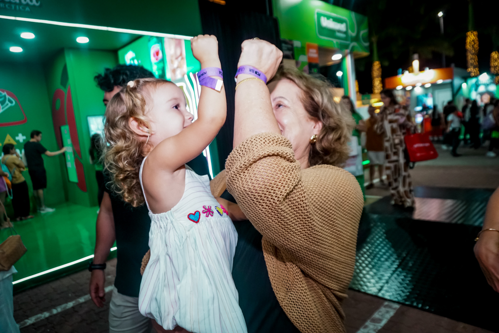 Ava Reeves E Anette De Castro (2)