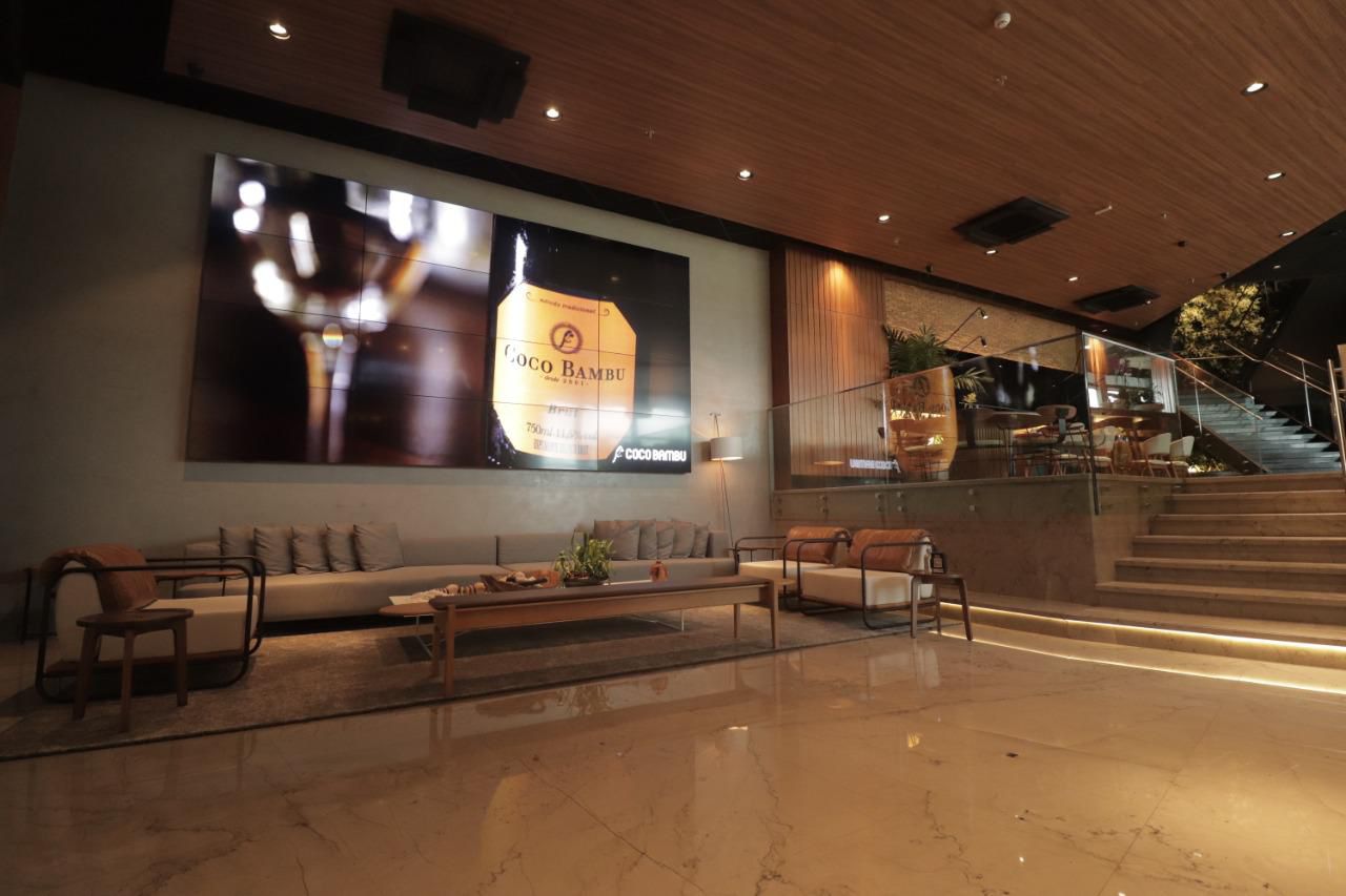 Tudo Gold & White! Está chegando o Réveillon Coco Bambu Iguatemi