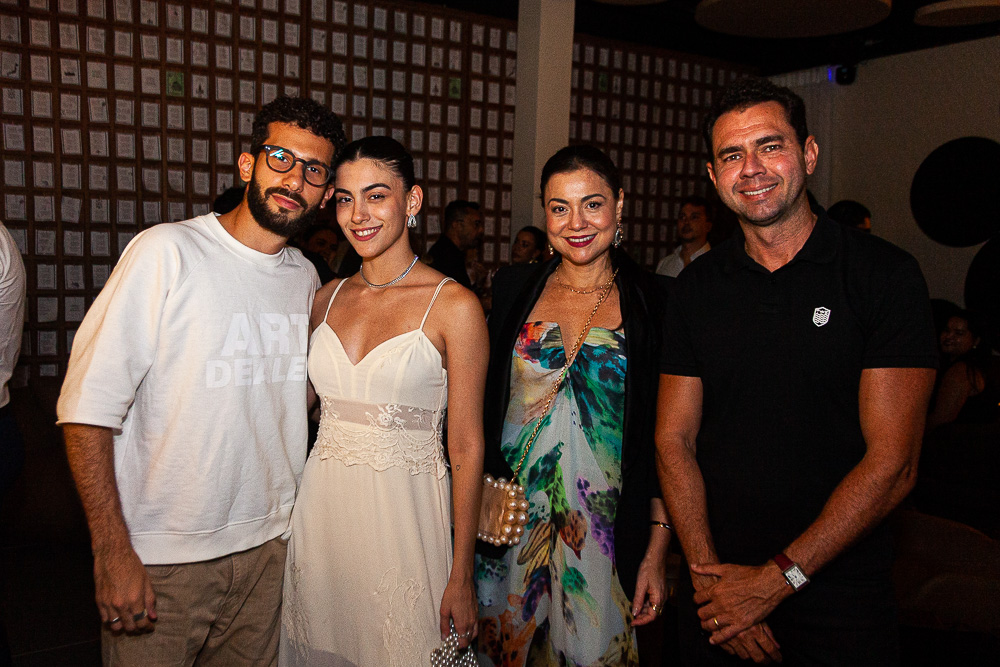 João Lobo, Mirella E Camille Nóbrega, Franklin Roosevelt