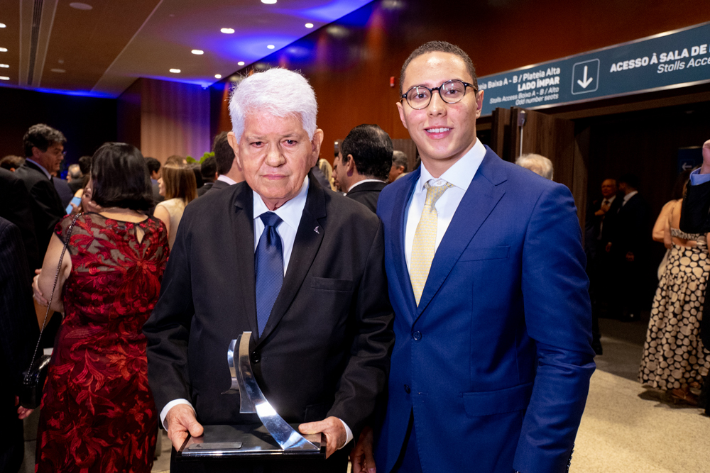 José Newton E Vitor Ribeiro