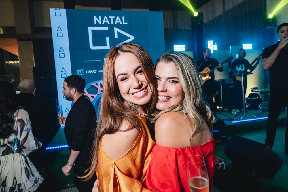 Larissa Meira E Liliane Meira