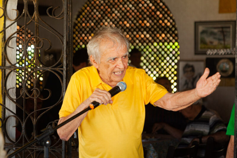 Amizade e tradição - Lúcio Brasileiro reúne amigos em tradicional encontro de fim de ano no Ugarte