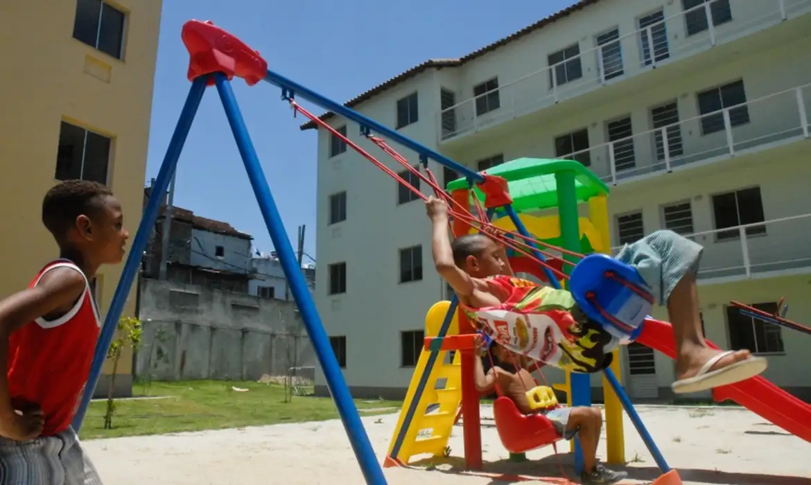 Minha Casa, Minha Vida beneficia cidades com até 50 mil pessoas Minha Casa, Minha Vida beneficia cidades com até 50 mil pessoas
