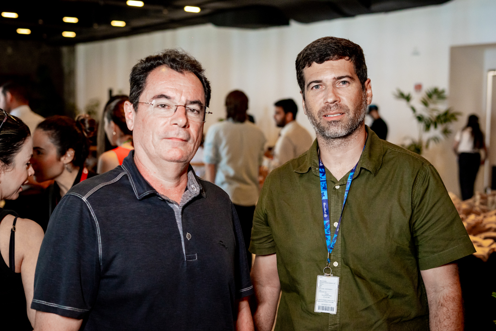 Paulo Menezes E Grazianni Lira