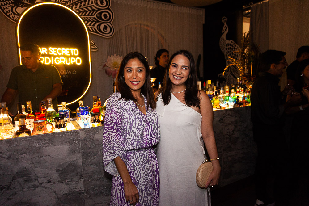 Vanessa Kawashima E Mirela Barbosa