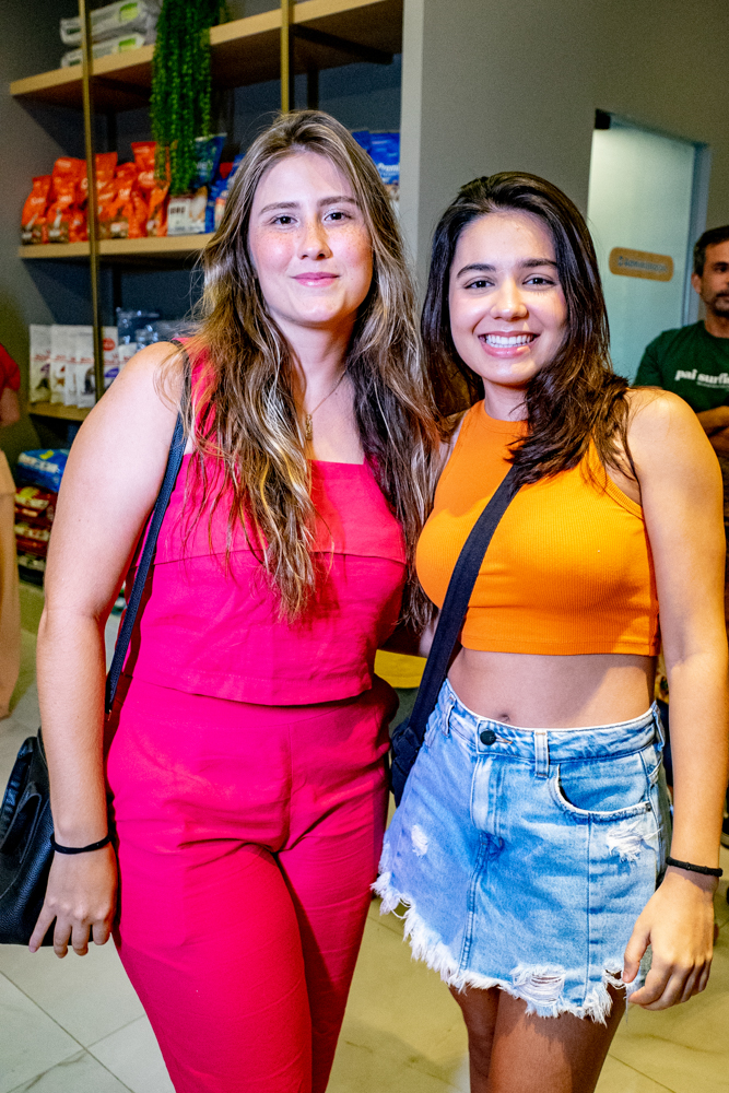 Alice Prado E Alana Prado