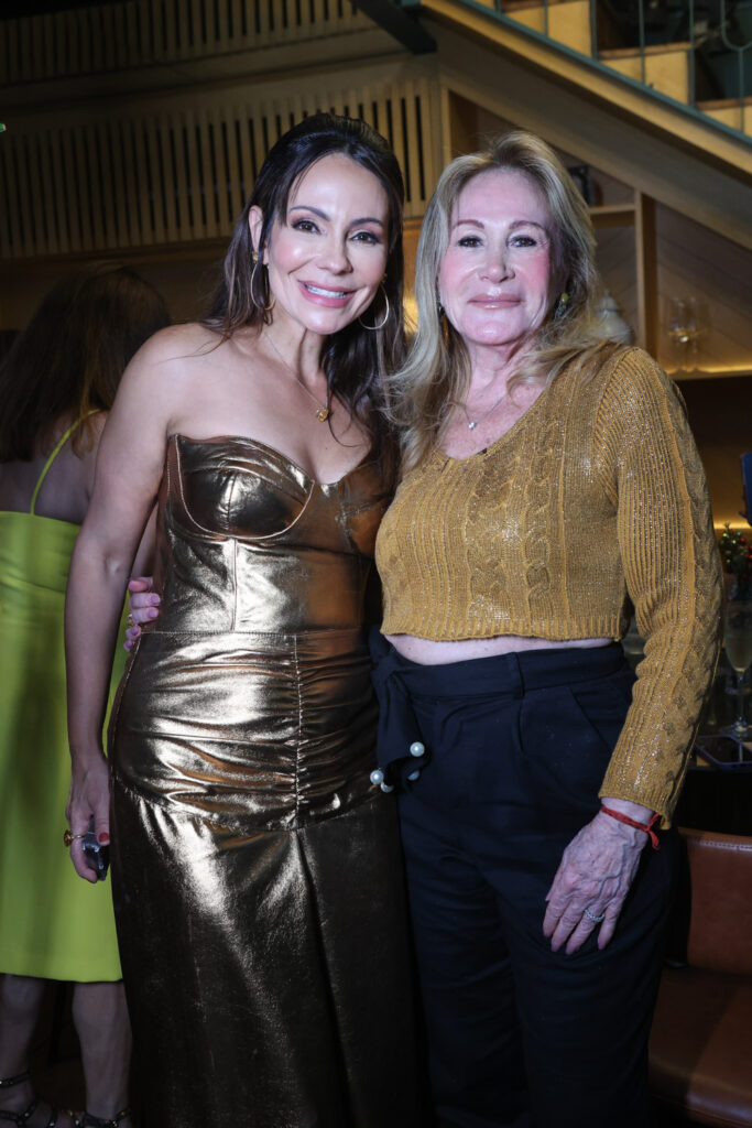 Claudia Celes E Celia Tkacz