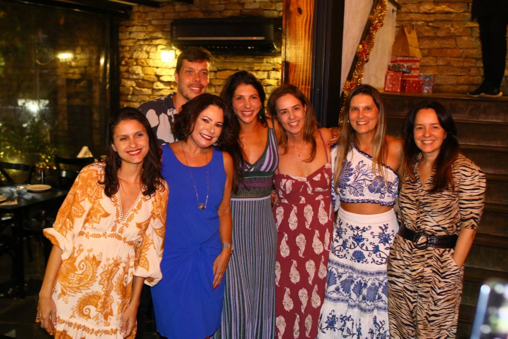 Duda Vétere, Renata Araujo, Tavinho Furtado, Nathalia Gomes, Juliana Nakad, Ana Matoso E Fernanda Fehring