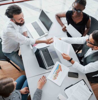 Confiança empresarial avança em janeiro e atinge 92,5 pontos