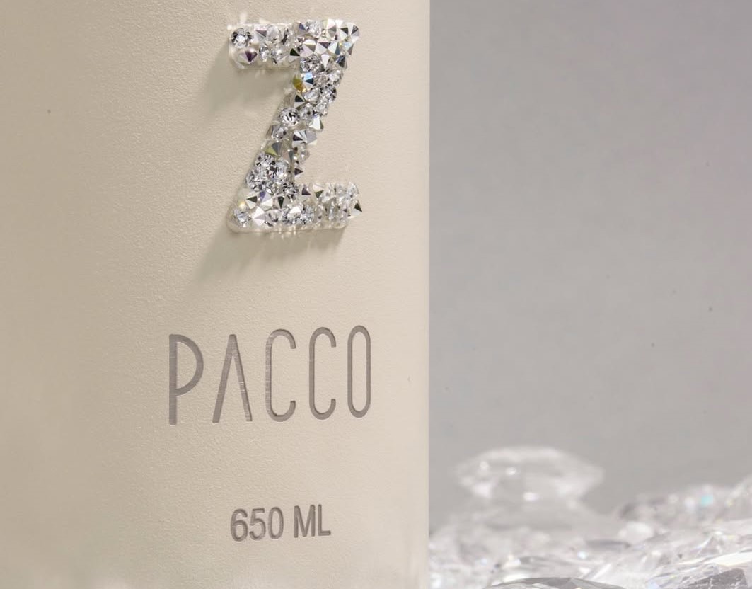 PACCO e Swarovski lançam edição exclusiva de garrafas personalizadas