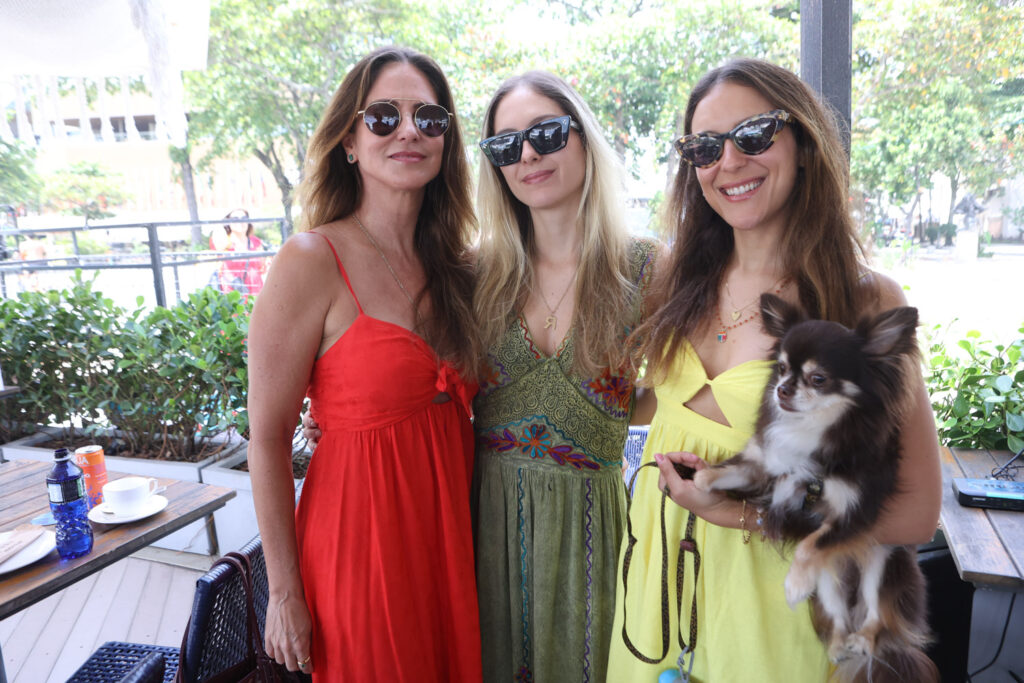 Gilda Amador, Renata Rique, Roberta Rique E Brigadeiro
