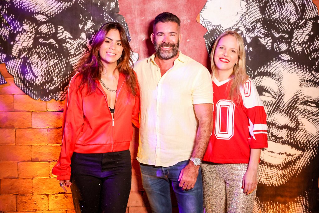 
				Helen Sancho, Adriano Abrantes E Beta Peixoto
				