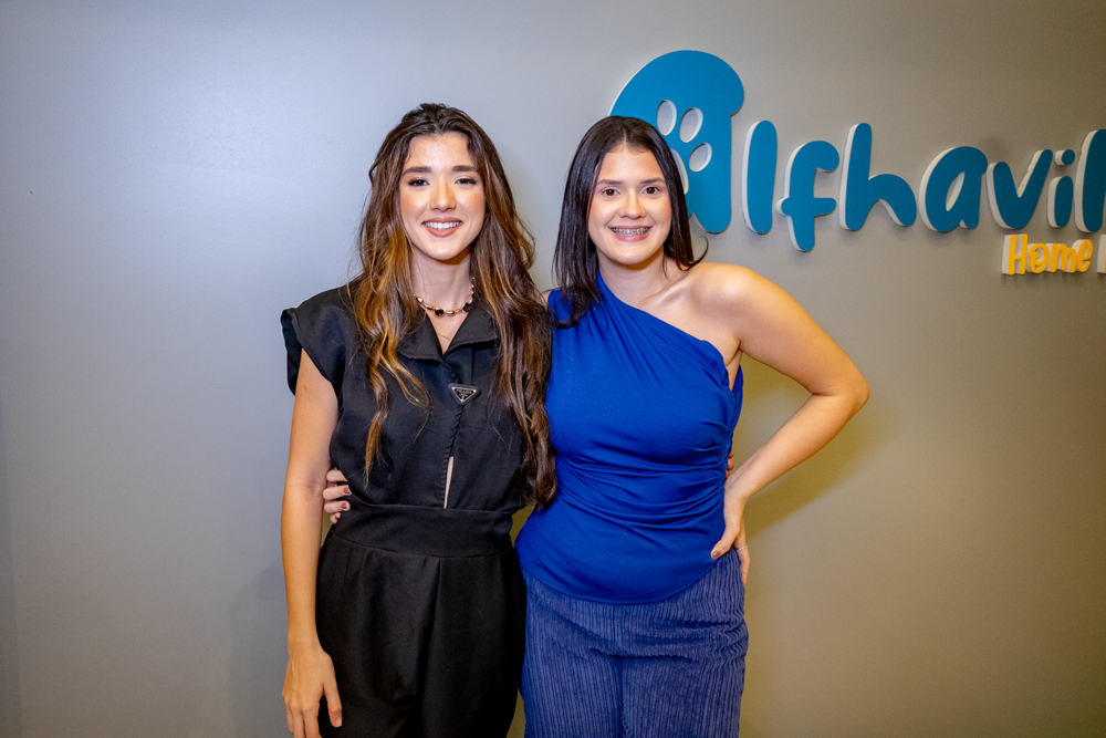 Karina Morais E Larissa Souza