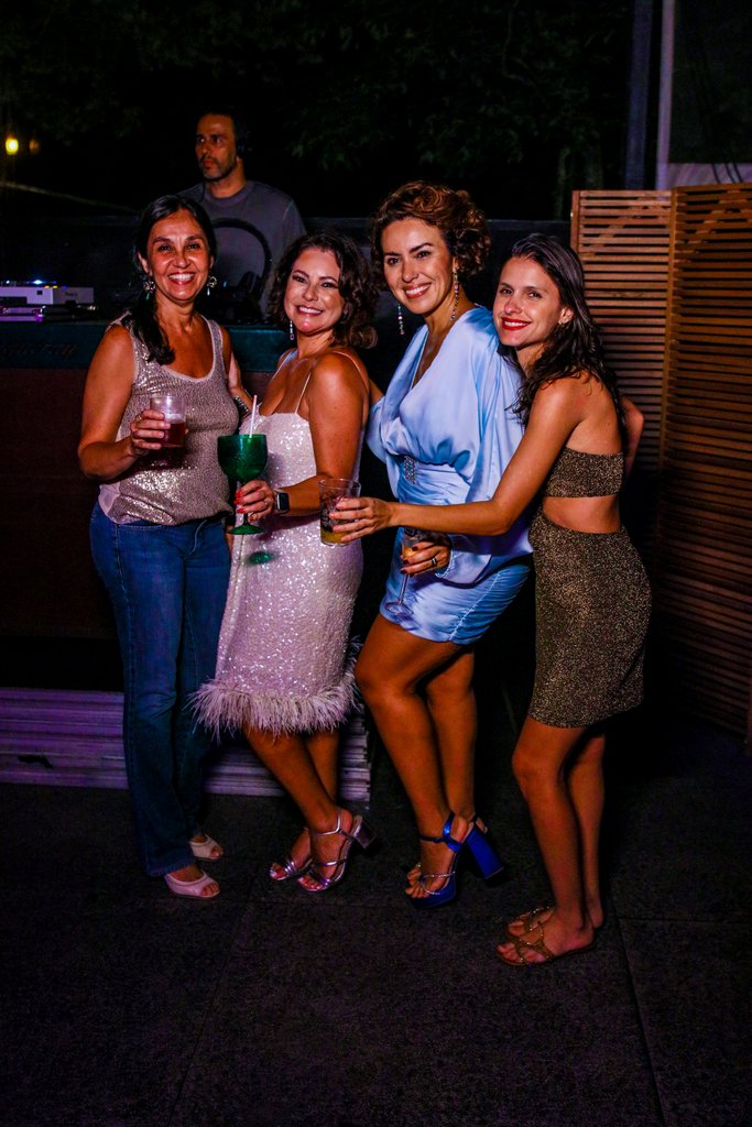 Lygia Bittencourt, Renata Araújo, Luana Rachele E Duda Vetere