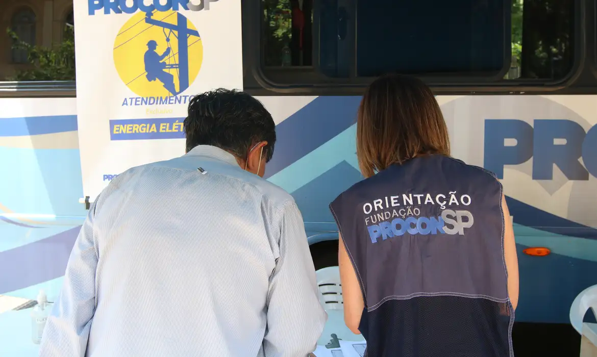 Procon-SP esclarece sobre condições para a troca de presentes Procon-SP esclarece sobre condições para a troca de presentes