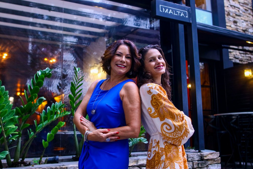 Renata Araujo E Duda Vétere