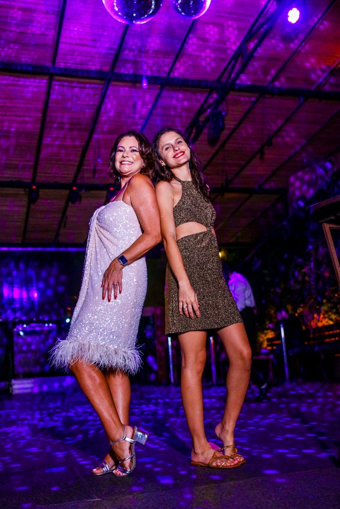 Renata Araújo E Duda Vetere