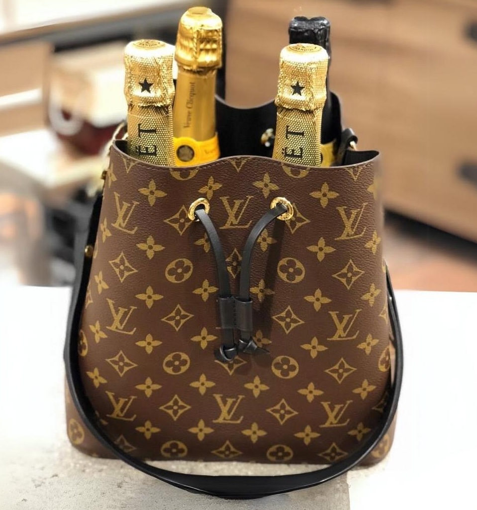 Louis Vuitton criou uma bolsa só para transportar garrafas de champagn