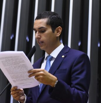 Senado debaterá projeto de Domingos Neto que libera R$ 30 bi do pré-sal para o Campo