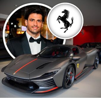 Carlos Sainz Jr. ganha Ferrari Daytona SP3 personalizada como presente de despedida