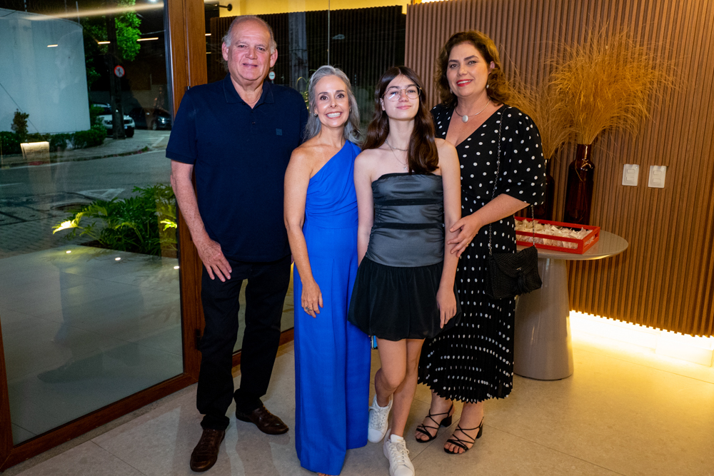 Beto Pontes, Biia Sales, Sara E Raquel Pontes