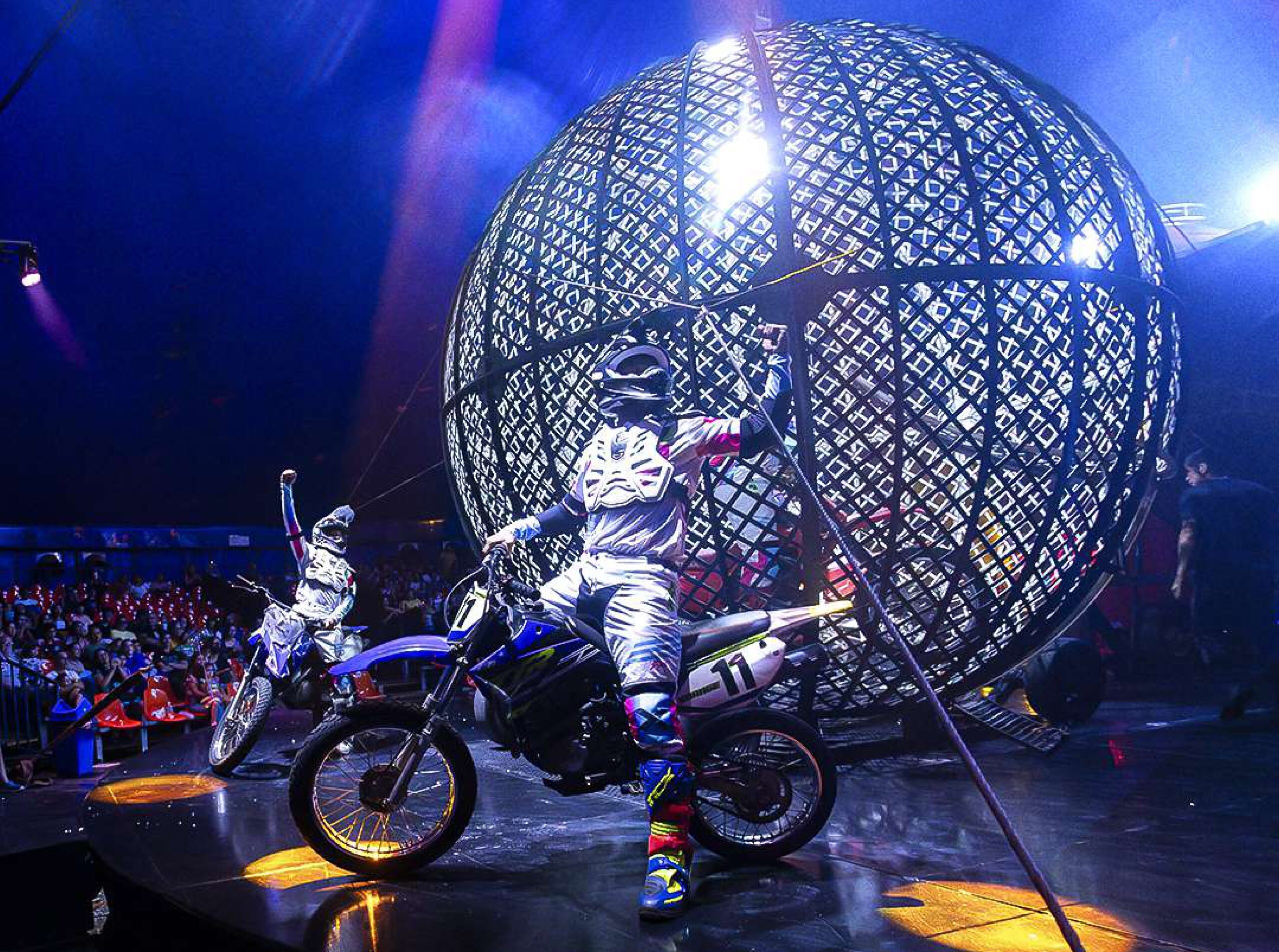 Circo Kroner retorna a Fortaleza após 25 anos com espetáculo internacional